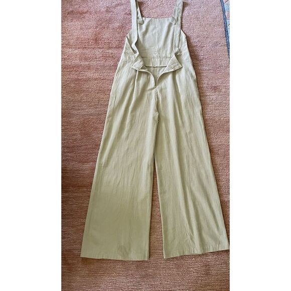 NWOT Beige Wide-Leg Women’s Button Detail Jumpsuit – Size M - Picture 7 of 10
